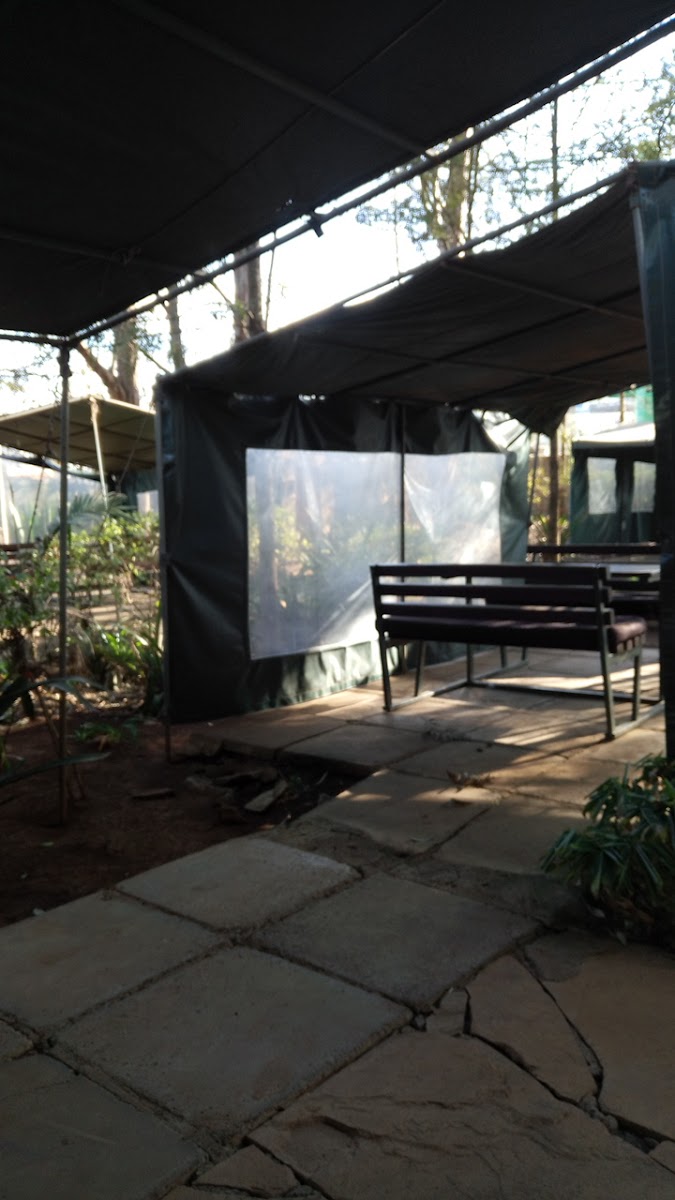 The Grassy Knoll Bar & Restaurant